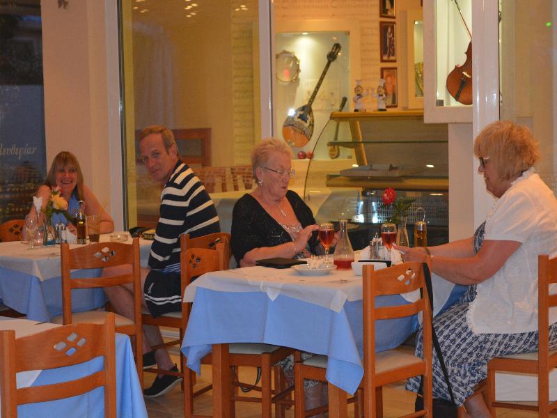 Montes Apartments & Studios Аликанас Екстериор снимка